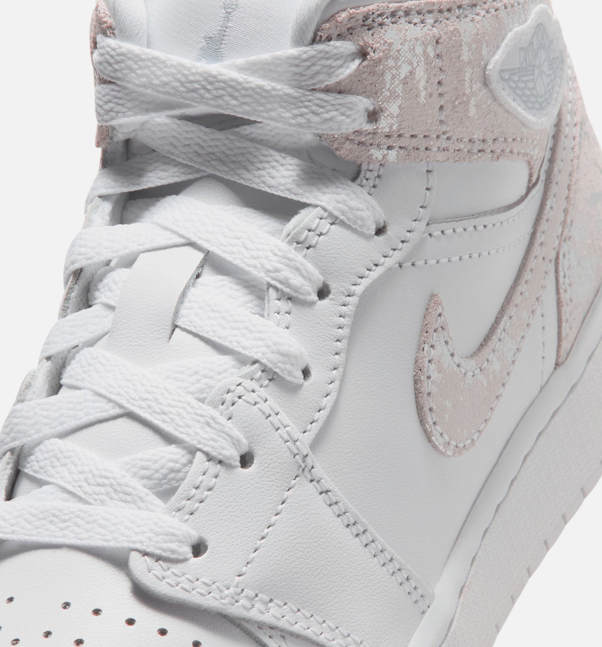 Air Jordan 1 Mid SE “White Field Silver” Grade School Lifestyle Shoes