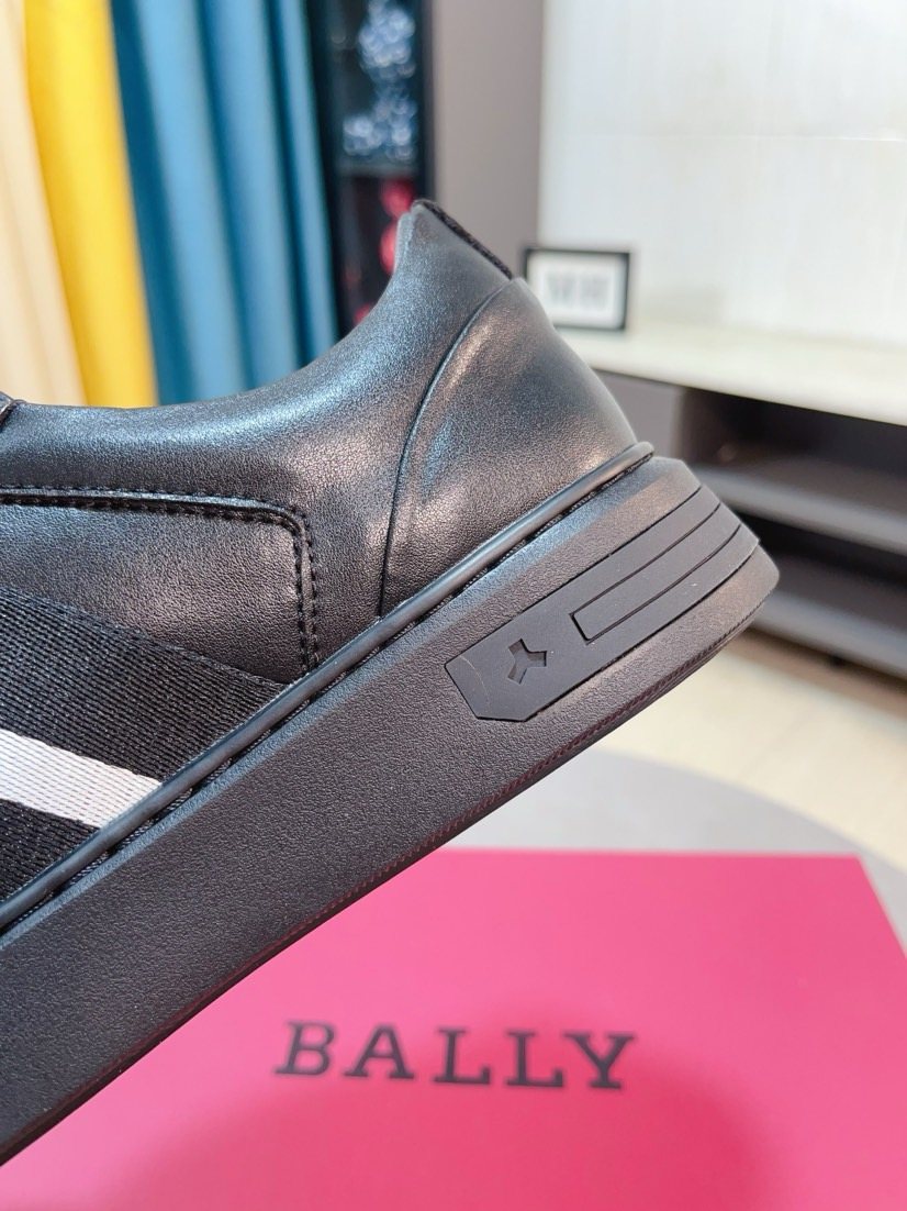 Bally Black Stripe Low-Top Sneakers