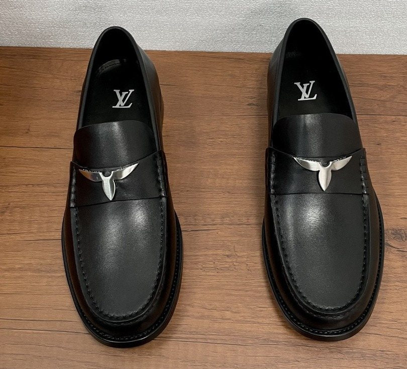 Louis Vuitton Major Black Loafers