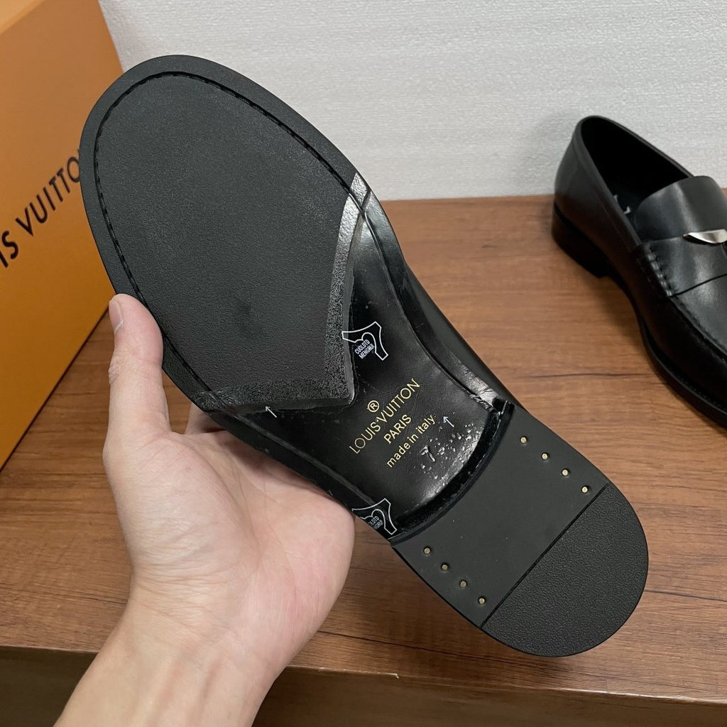 Louis Vuitton Major Black Loafers
