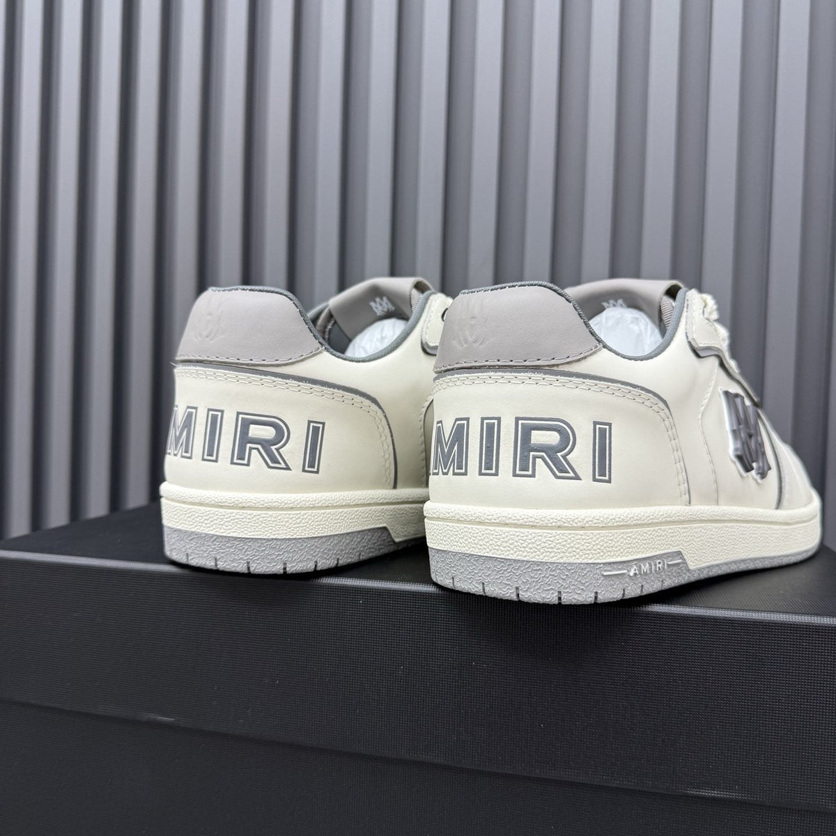 Amiri Contrast Panel Low-Top Sneakers